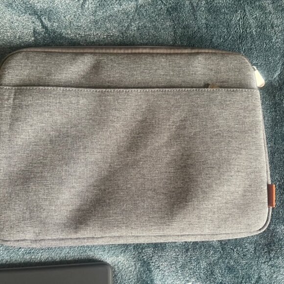 Gently Used Surface Pro 8 w/add ons Surface Pro X Keyboard, Surface Slim Pen - Picture 7 of 10